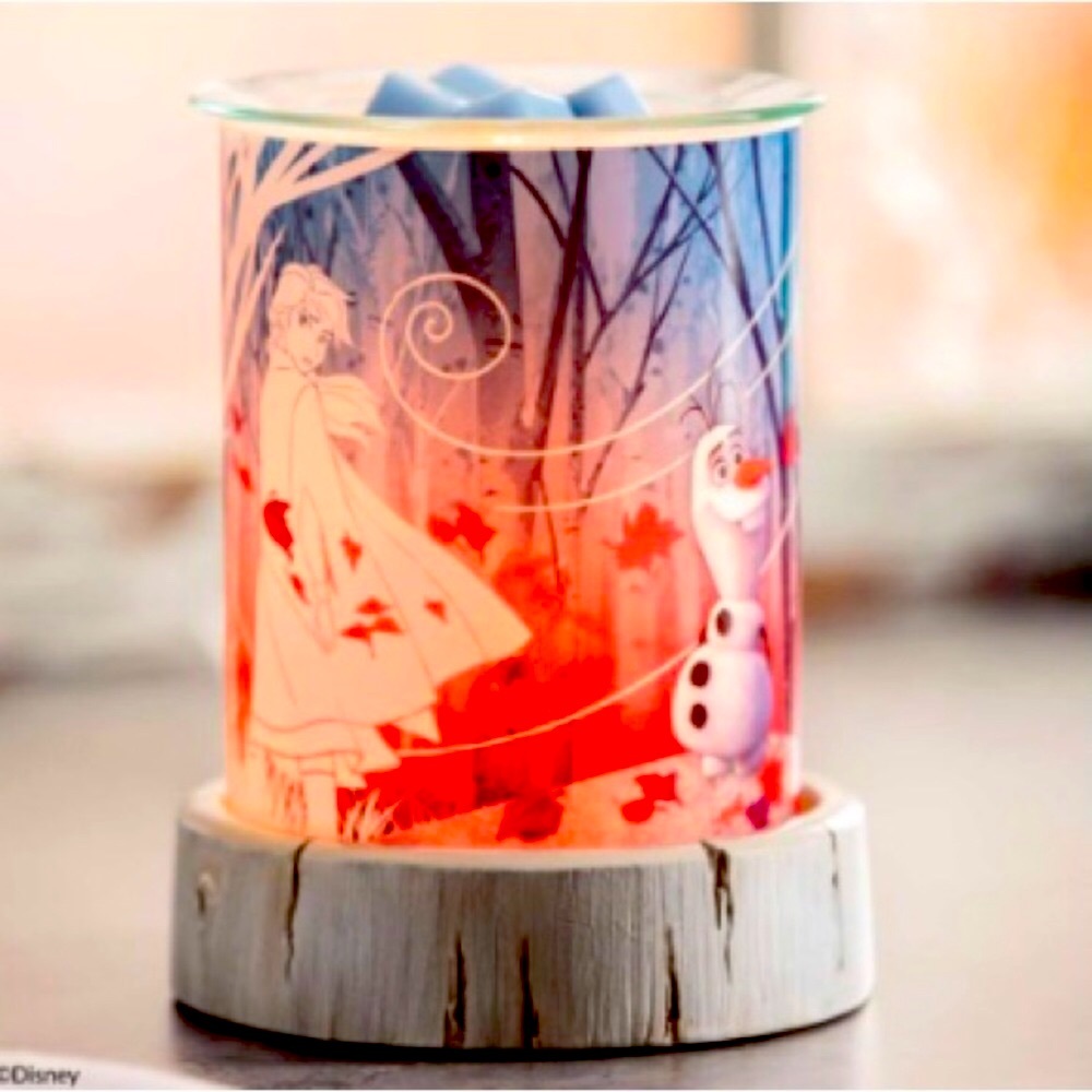 Disney Frozen 2 Home Scentsy Warmer. Welcome the fall and or winter with this!